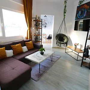 Appartamento Athénée Palace - Panoramic View Terrace&balcony - Free Minibar, Bucarest